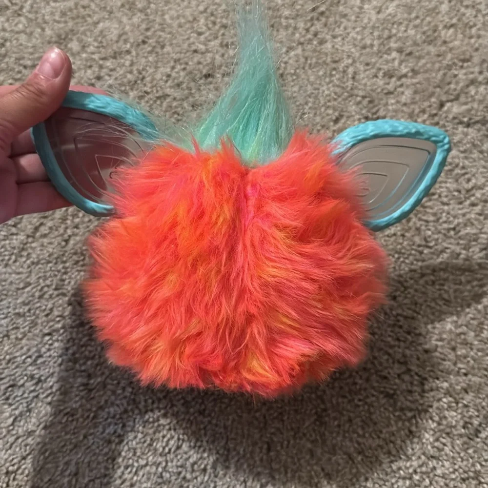 2023 Furby Coral Interactive Light Up Plush Toy Hasbro